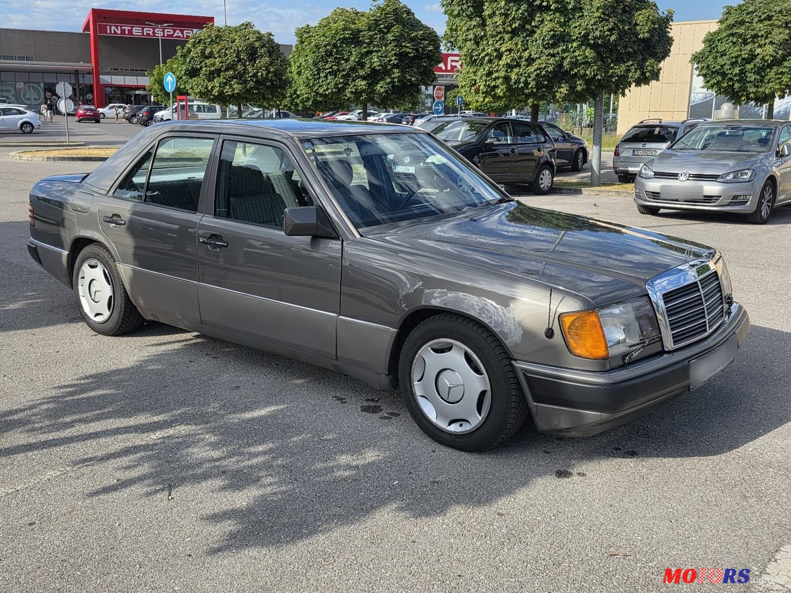 1989' Mercedes-Benz 124 200D photo #3