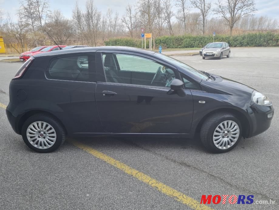 2010' Fiat Punto Evo 1,2 8V photo #5