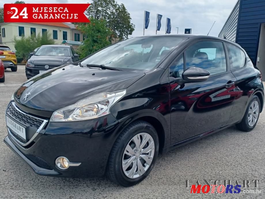 2013' Peugeot 208 1,0 Vti photo #2