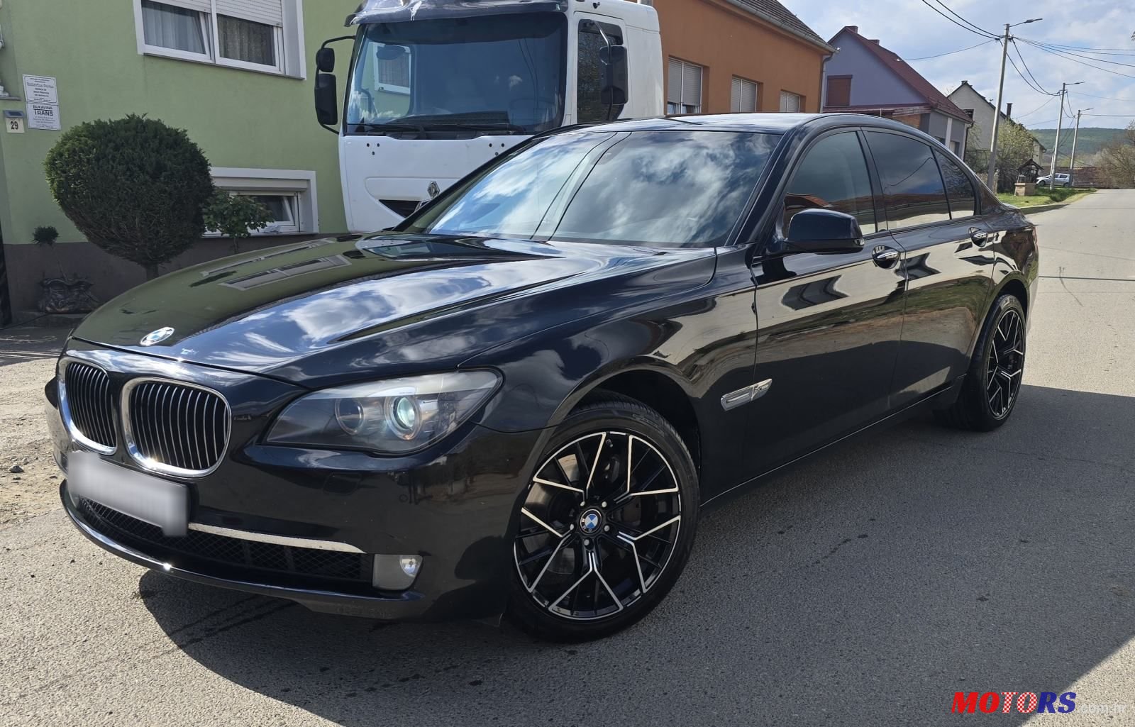 2011' BMW Serija 7 740D photo #1