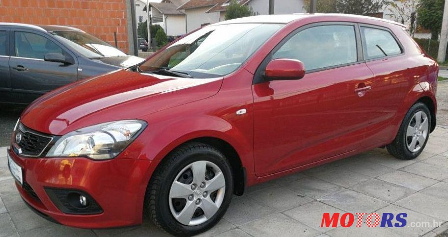 2013' Kia Pro Ceed 1,6 photo #1