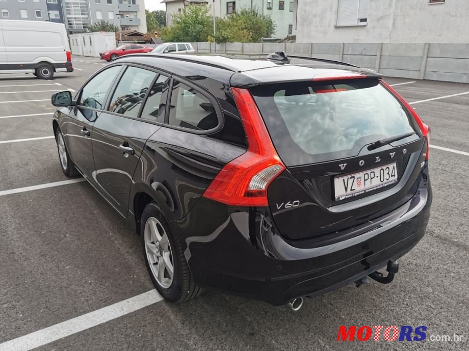 2015' Volvo V60 D2 photo #5