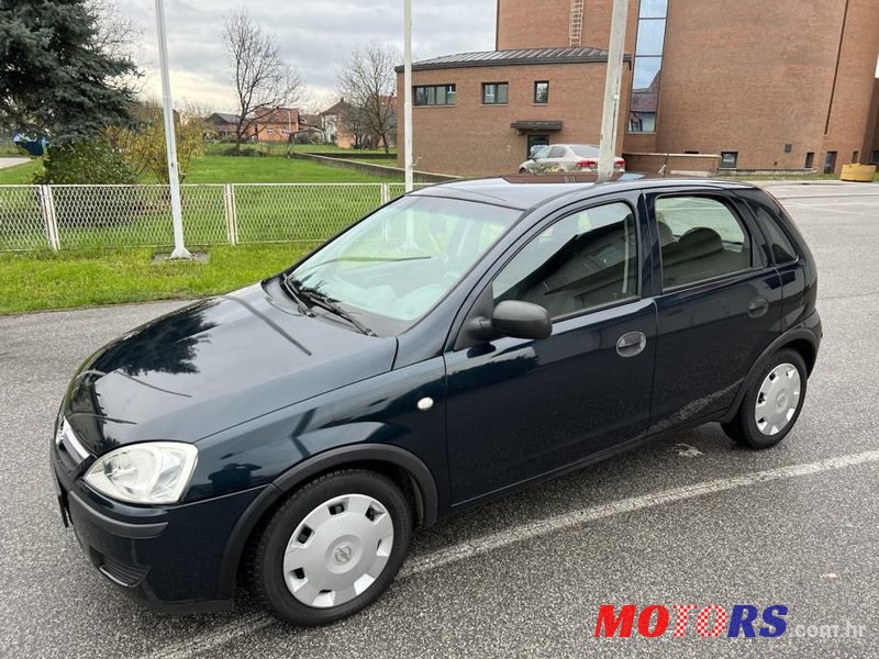 2004' Opel Corsa 1,2 16V photo #1