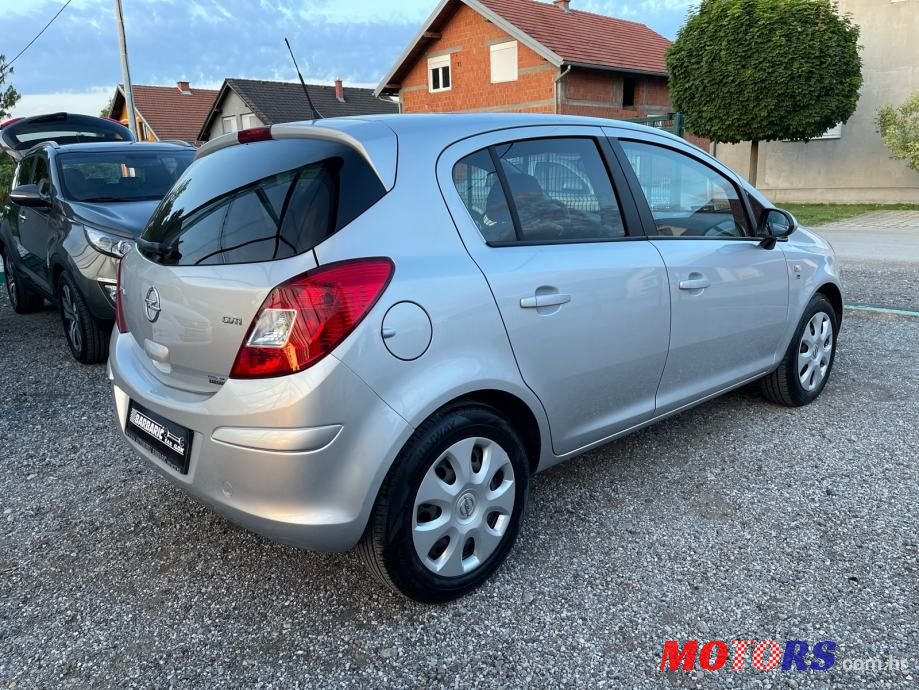 2013' Opel Corsa photo #5