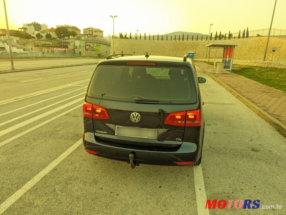 2012' Volkswagen Touran 1,6 Tdi photo #3