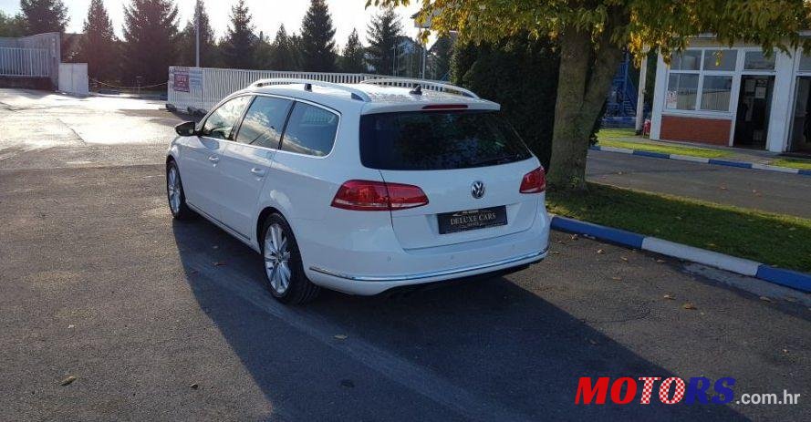 2012' Volkswagen Passat Variant photo #1