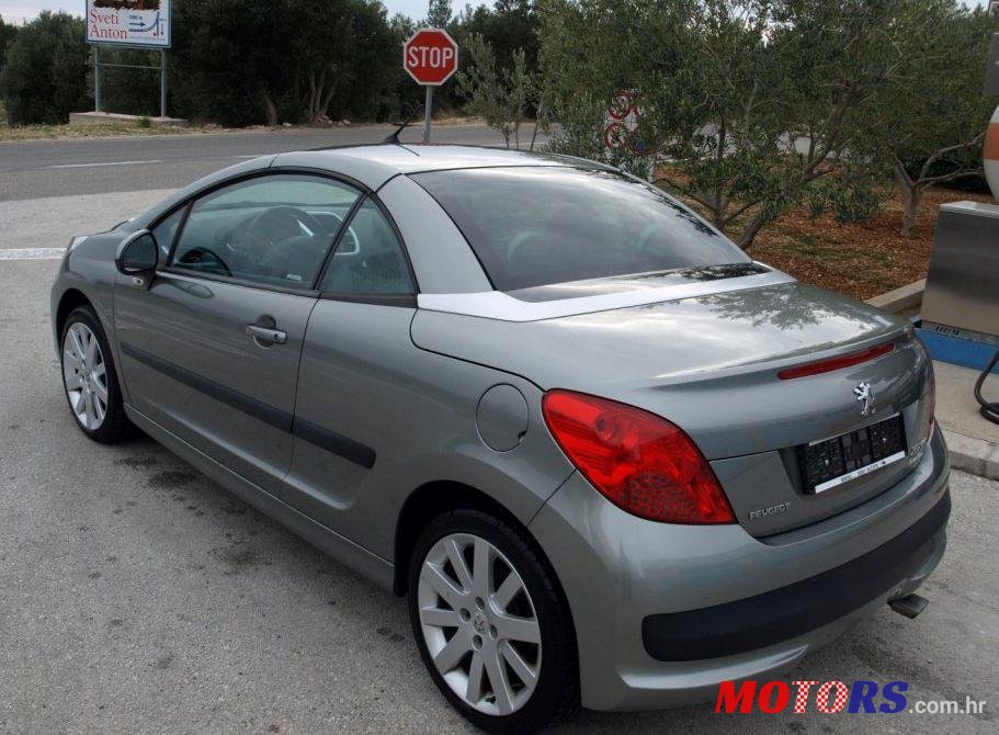 2007' Peugeot 207 Cc 1.6 Vti photo #1