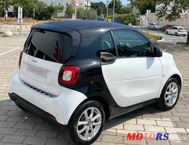 2015' Smart Fortwo photo #2