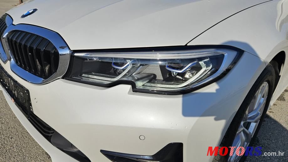 2021' BMW Serija 3 318D photo #2
