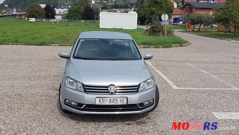 2013' Volkswagen Passat photo #3