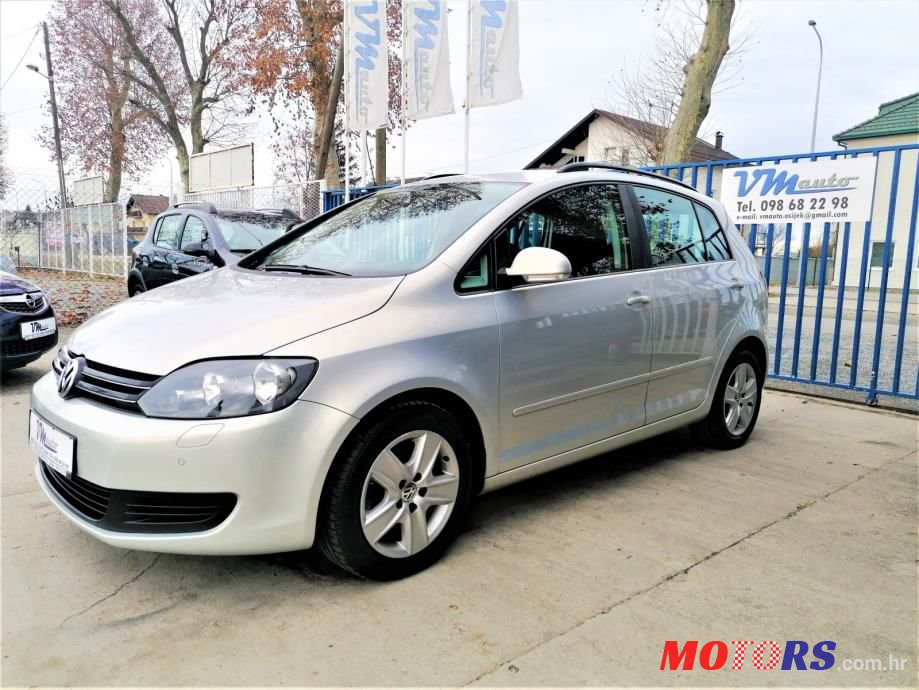 2009' Volkswagen Golf Plus photo #4