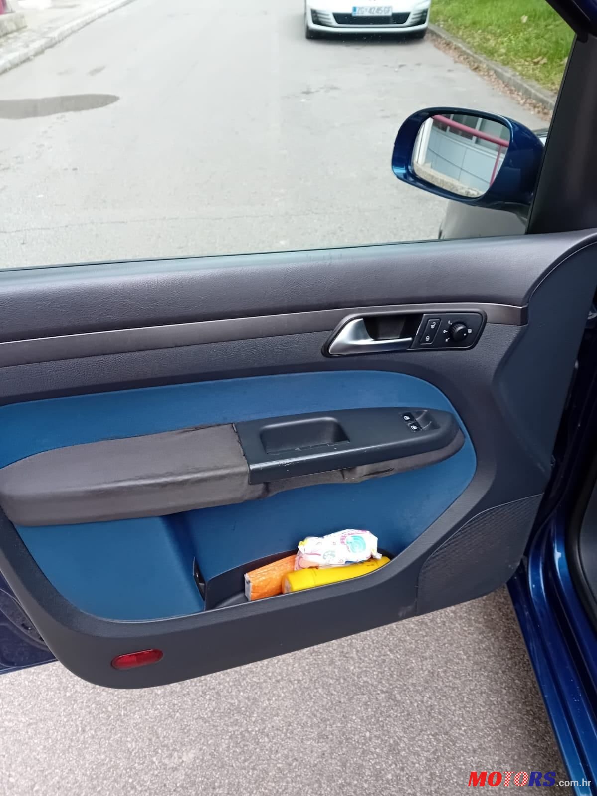 2007' Volkswagen Touran 1,9 Tdi photo #6