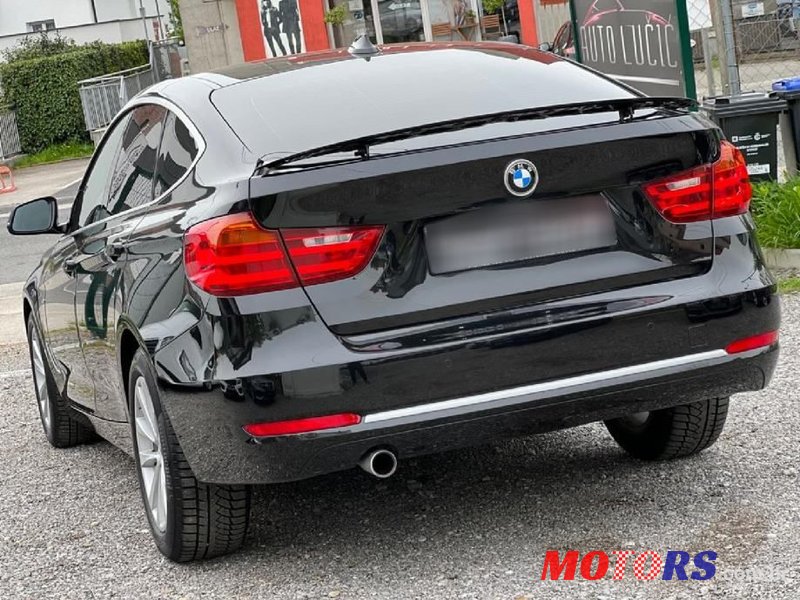 2015' BMW Serija 3 318D photo #5