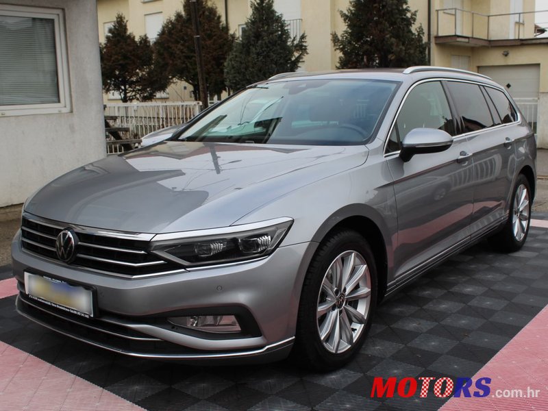2021' Volkswagen Passat Variant photo #3