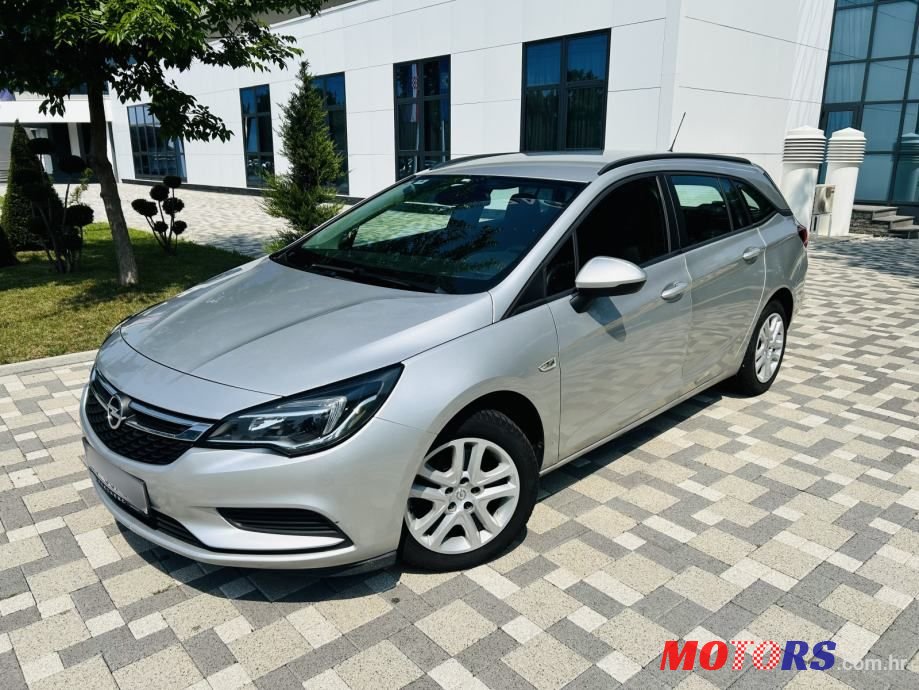 2018' Opel Astra Karavan photo #1