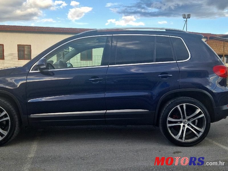 2014' Volkswagen Tiguan 2,0 Tdi Bmt photo #1