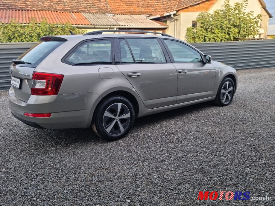 2016' Skoda Octavia Combi photo #3