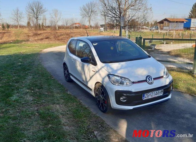 2019' Volkswagen Up! 1,0 Tsi photo #1