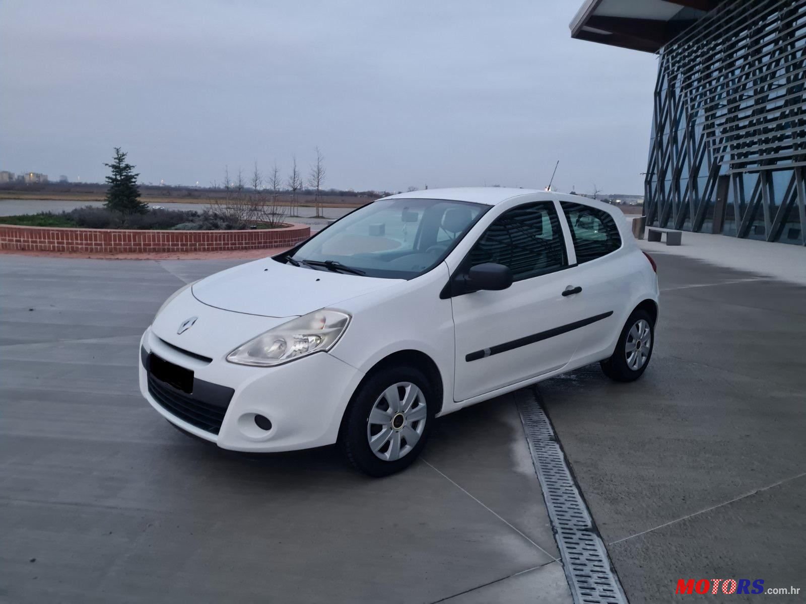 2010' Renault Clio 1,5 Dci photo #2