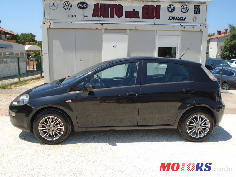 2012' Fiat Punto 1,3 Multijet 16V photo #2