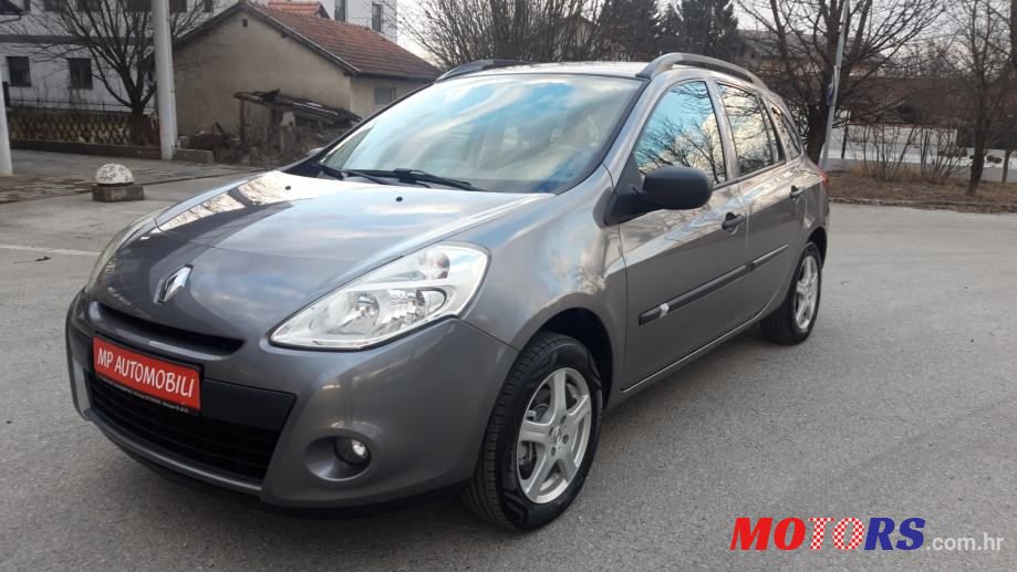 2010' Renault Clio photo #1