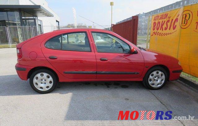 2002' Renault Megane 1,9 Dci photo #1