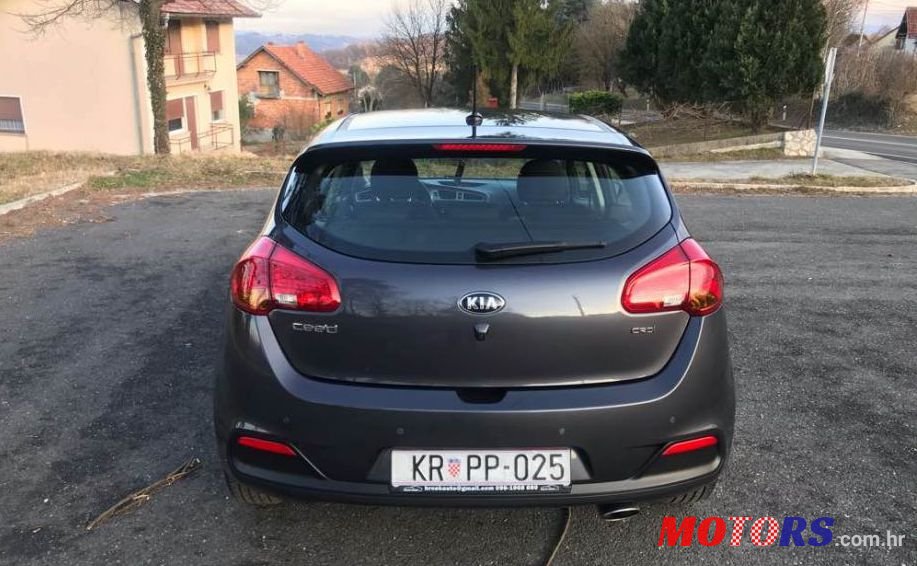 2013' Kia Ceed photo #2