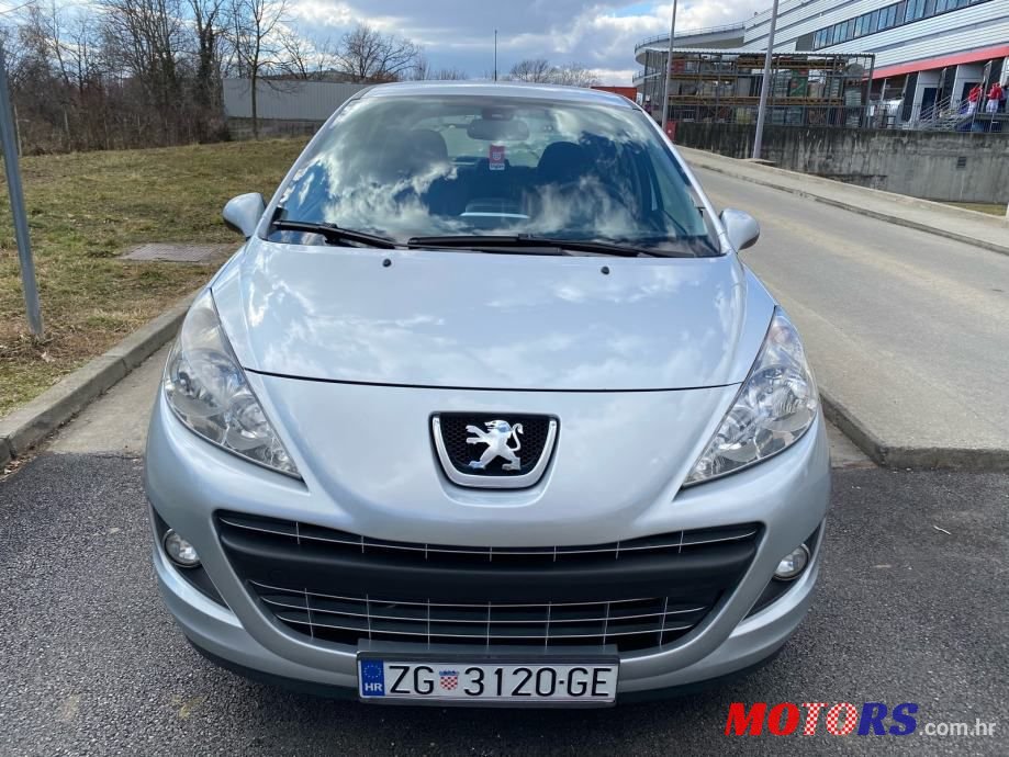 2011' Peugeot 207 1,6 Hdi photo #2