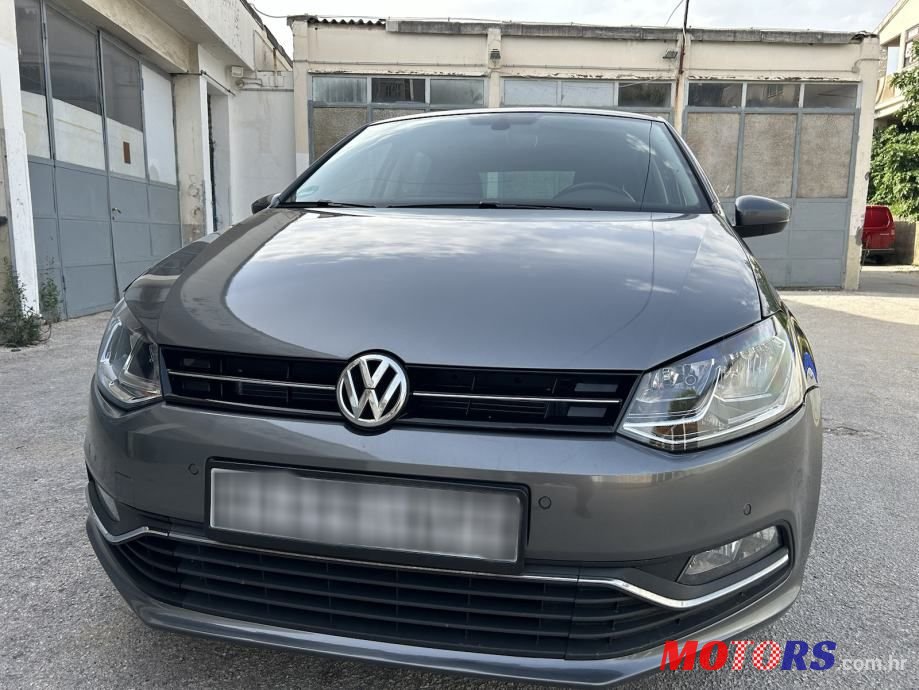 2016' Volkswagen Polo photo #1