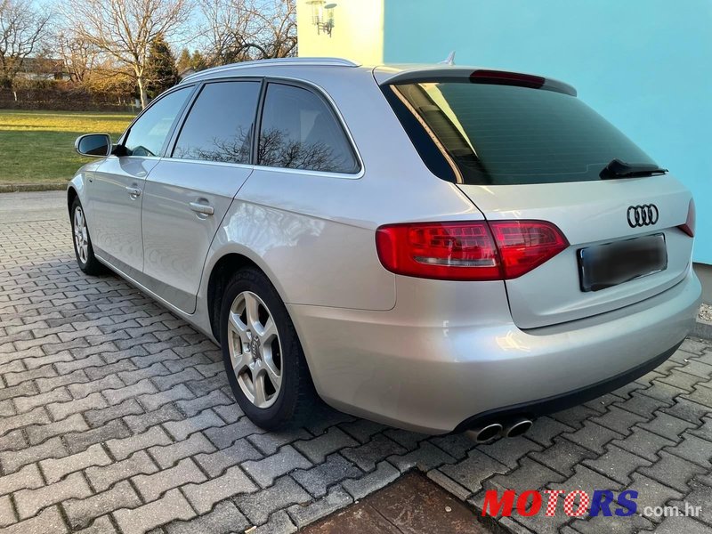 2011' Audi A4 Avant photo #4