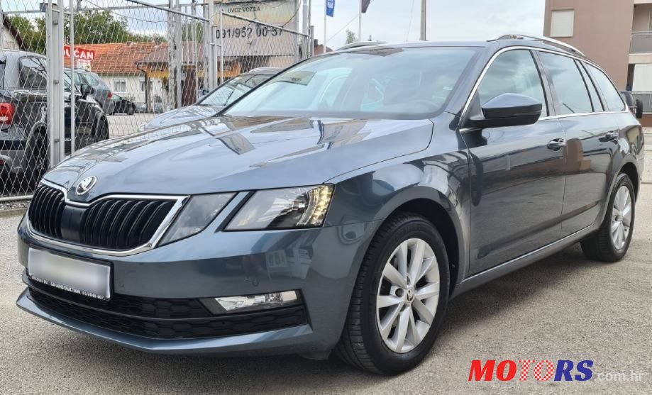 2019' Skoda Octavia Combi photo #2