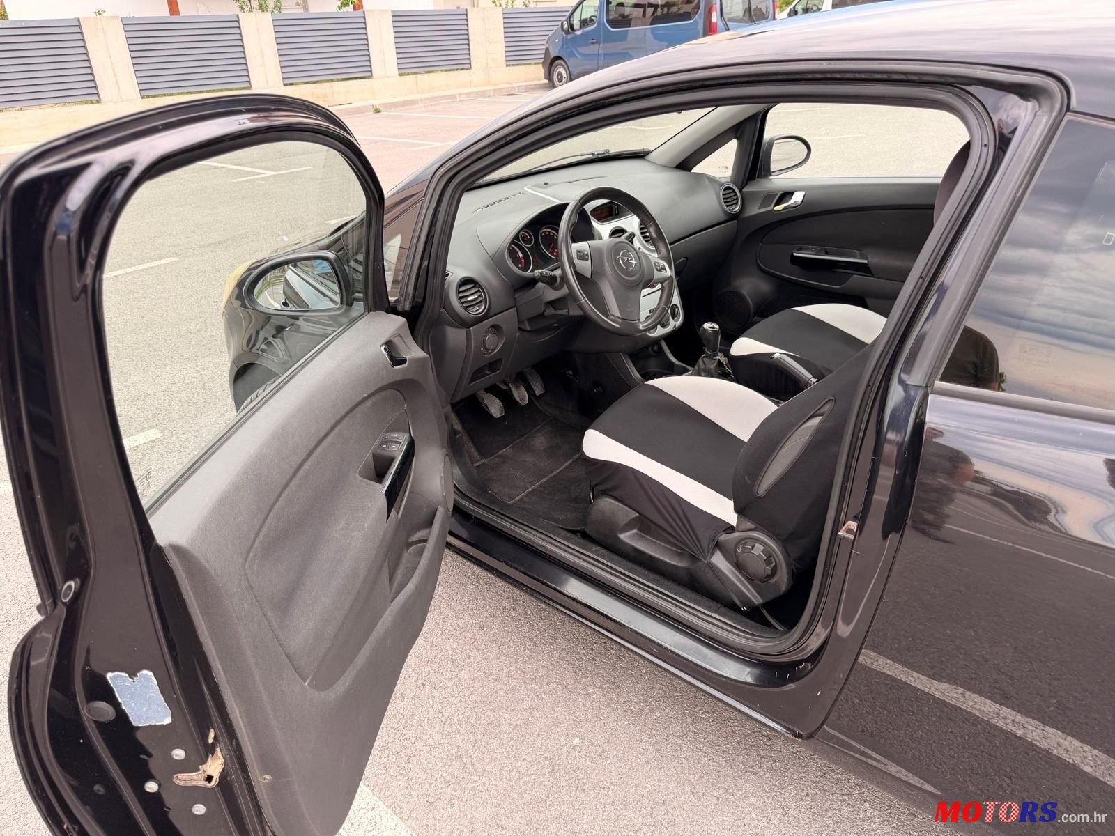 2009' Opel Corsa 1,3 Cdti photo #6