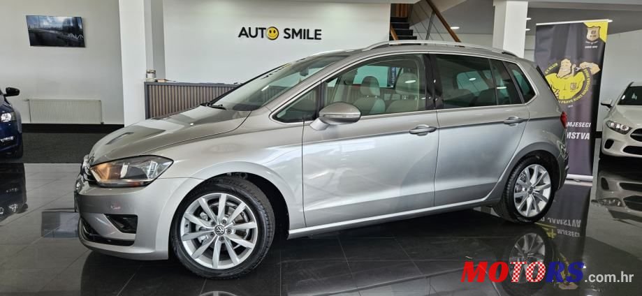 2014' Volkswagen Golf 1.6Tdi photo #1