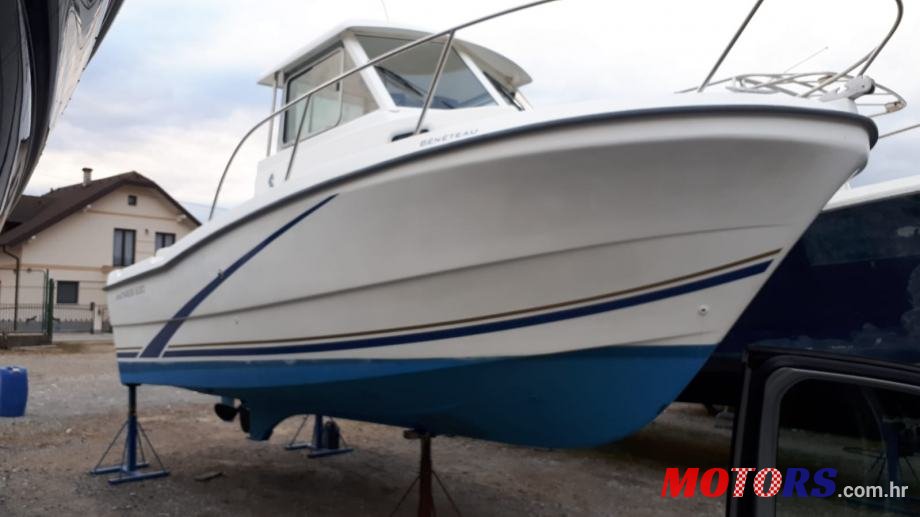 2000' Beneteau photo #1