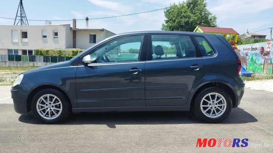 2009' Volkswagen Polo photo #1