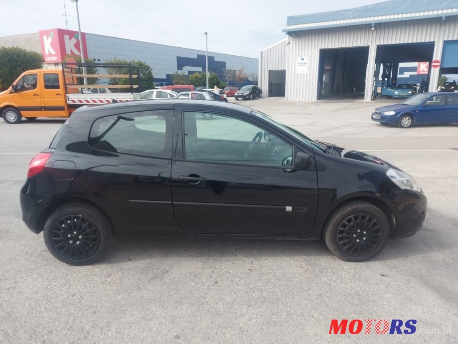 2012' Renault Clio 1,2 16V photo #2