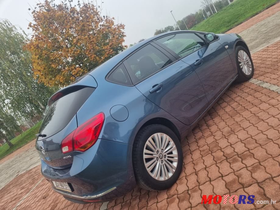 2015' Opel Astra 1.6 Cdti photo #5