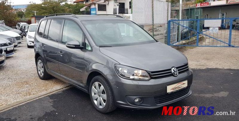 2011' Volkswagen Touran 1,6 Tdi photo #1