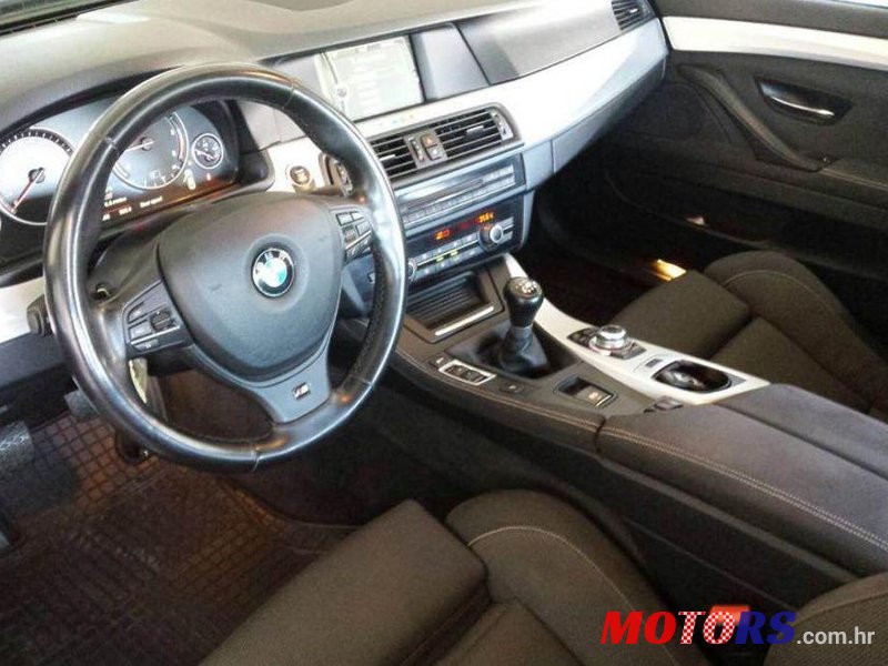 2011' BMW Serija 5 520D photo #1