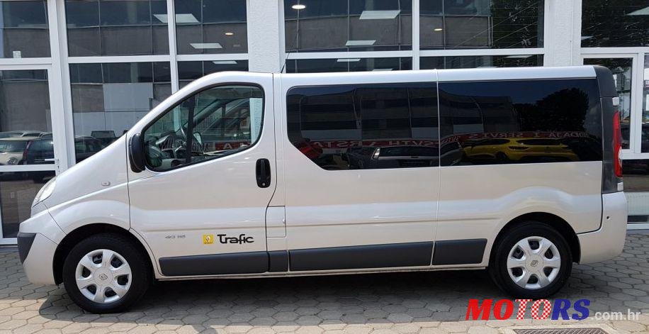 2010' Renault Trafic photo #1