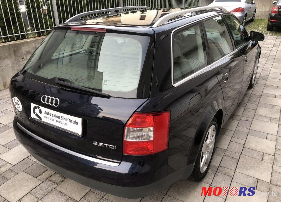 2002' Audi A4 Avant photo #3