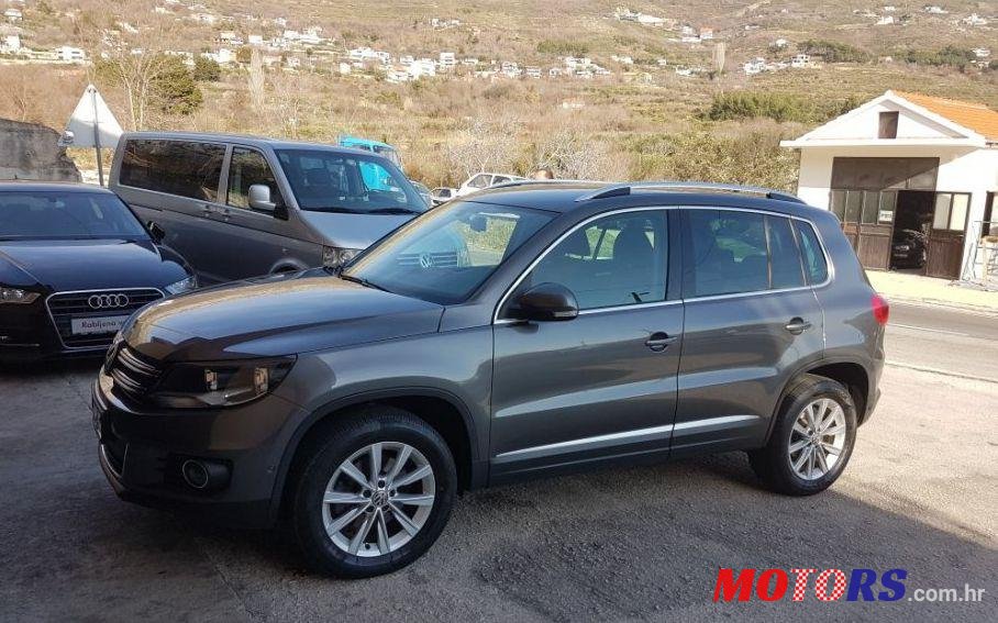 2012' Volkswagen Tiguan 2,0 Tsi photo #2