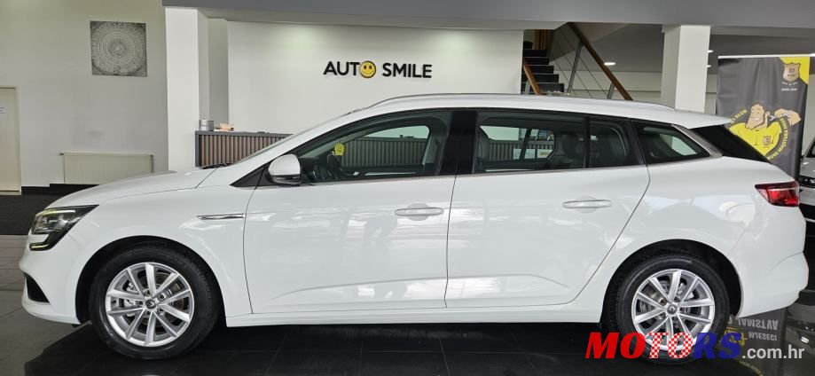 2018' Renault Megane Grandtour photo #2