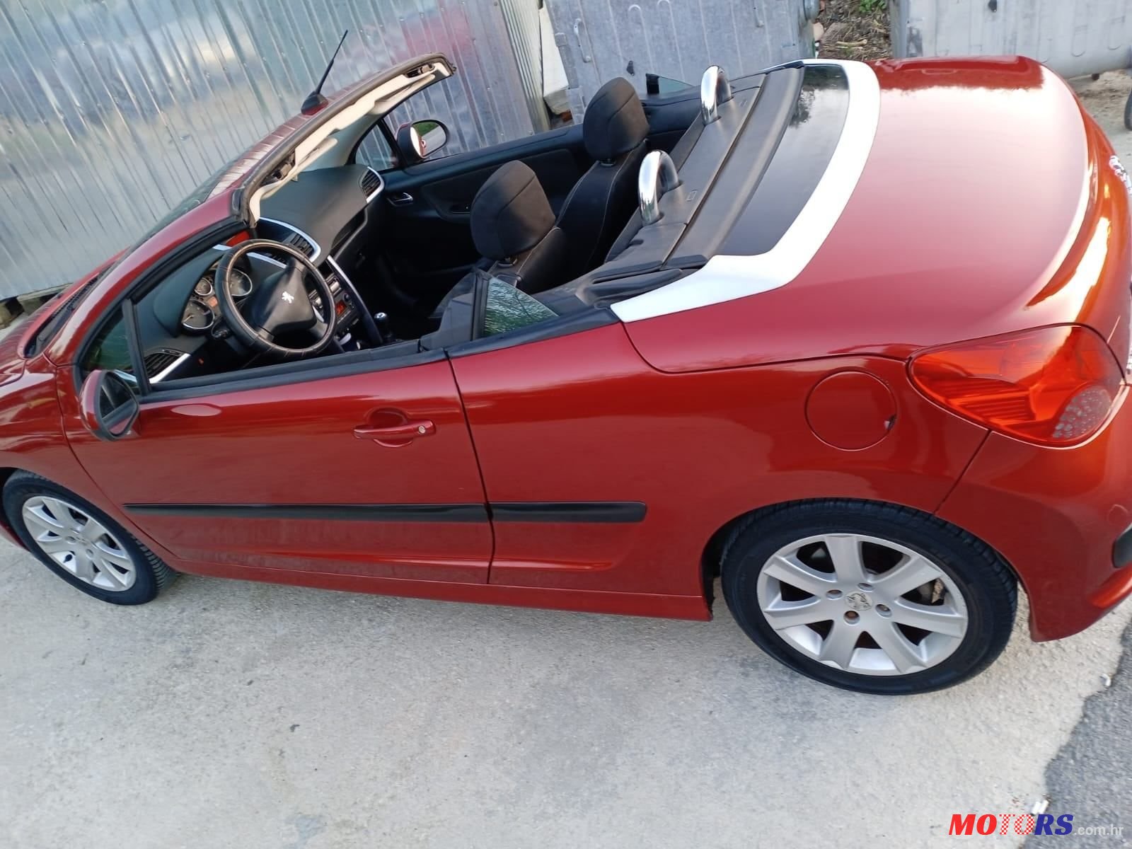 2007' Peugeot 207 Cc Sport photo #1