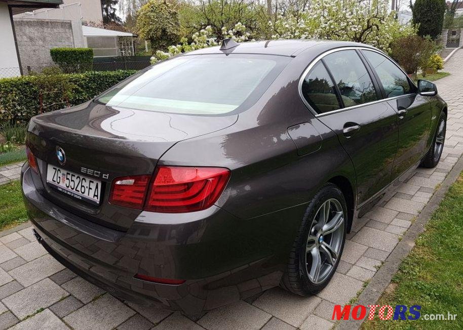 2010' BMW Serija 5 520D photo #1