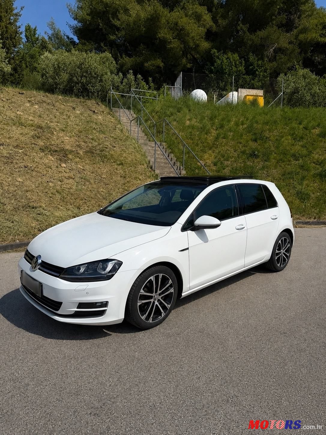 2015' Volkswagen Golf VII 1,6 Tdi Bmt photo #2