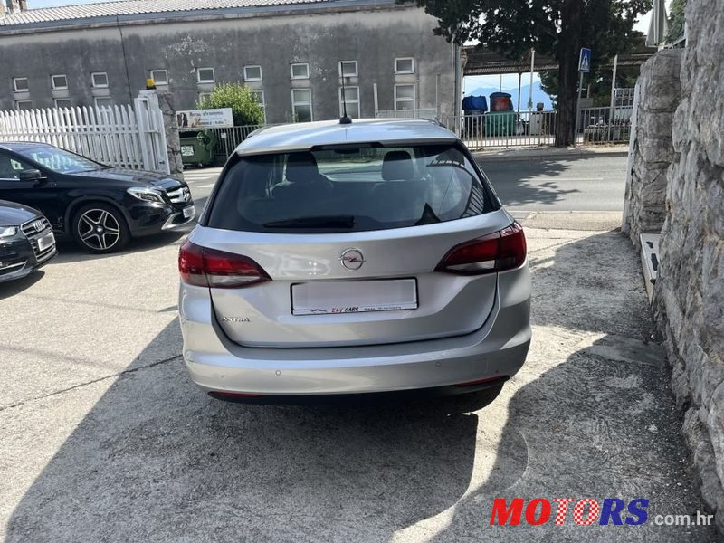 2020' Opel Astra 1.6 Cdti photo #5