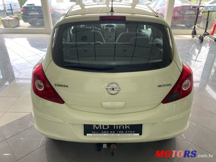 2011' Opel Corsa photo #5