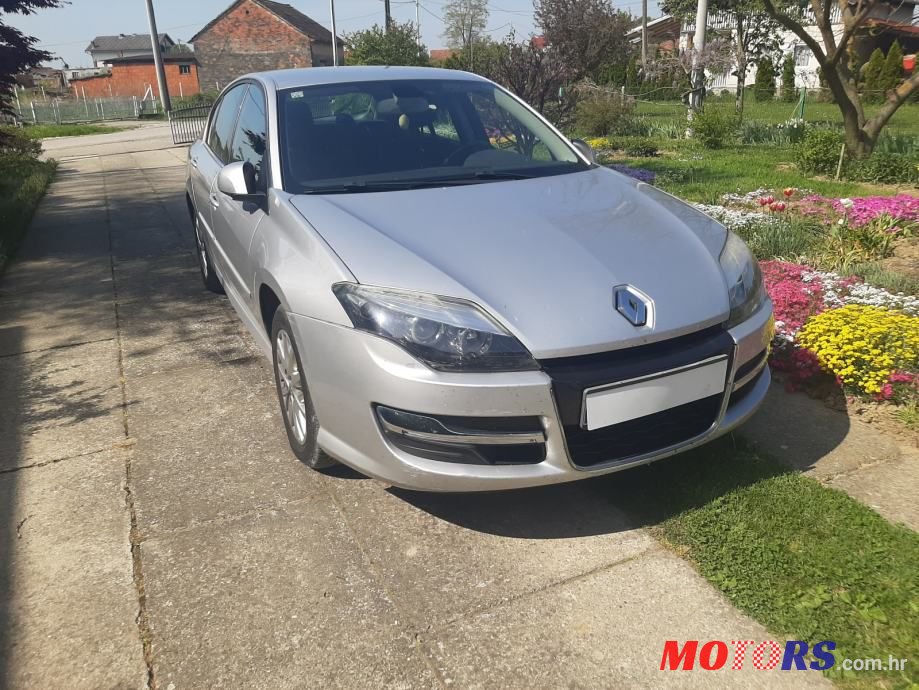 2014' Renault Laguna photo #3