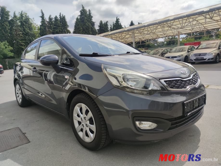 2012' Kia Rio photo #2